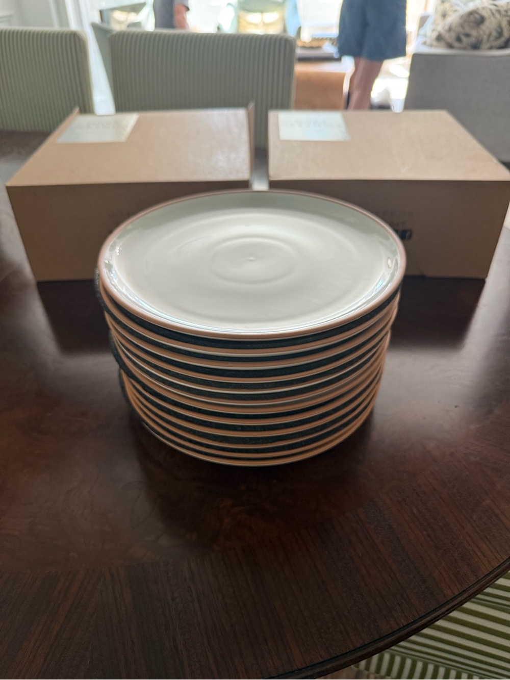 10” Mora Ceramics Dinner Plates - Set of 12 - Picture 3 of 4